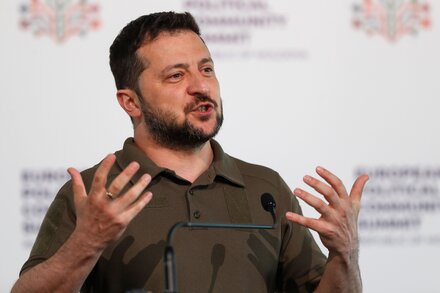 Ukraine’s and Sweden’s bids to join NATO.