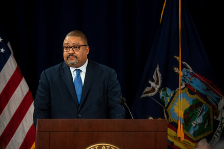 The Manhattan district attorney’s office sought the dismissals because of due process violations.