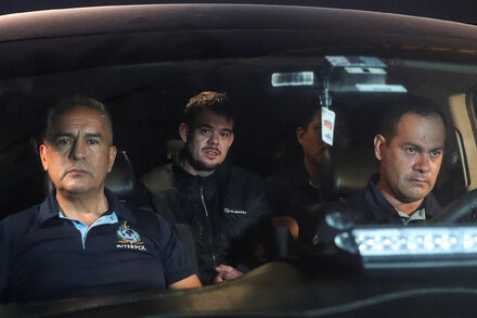 Joran van der Sloot, who had been in prison in Peru, was sent to the United States to face charges related to Ms. Holloway, who went missing during a 2005 trip to Aruba.