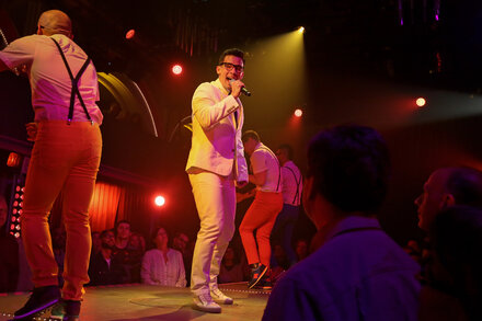 After the musicians’ union raised objections to the show’s plans to use recorded music instead of a live band, the show agreed to use 12 musicians.