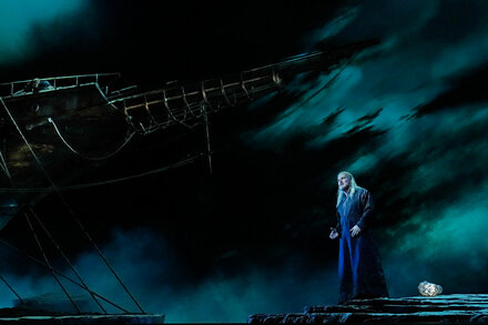 After a triumphant house debut in 2019, the bass-baritone Tomasz Konieczny brought power and clarity to the title role in “The Flying Dutchman.”