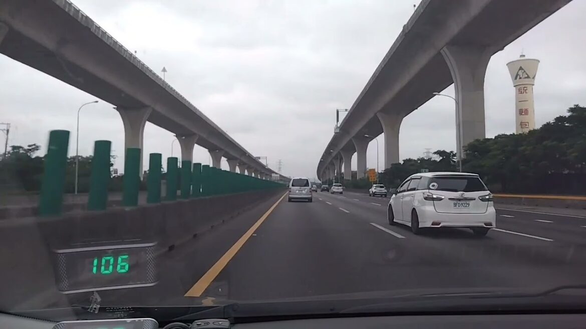 Road trip to somewhere in Taiwan! #Taiwan #helen