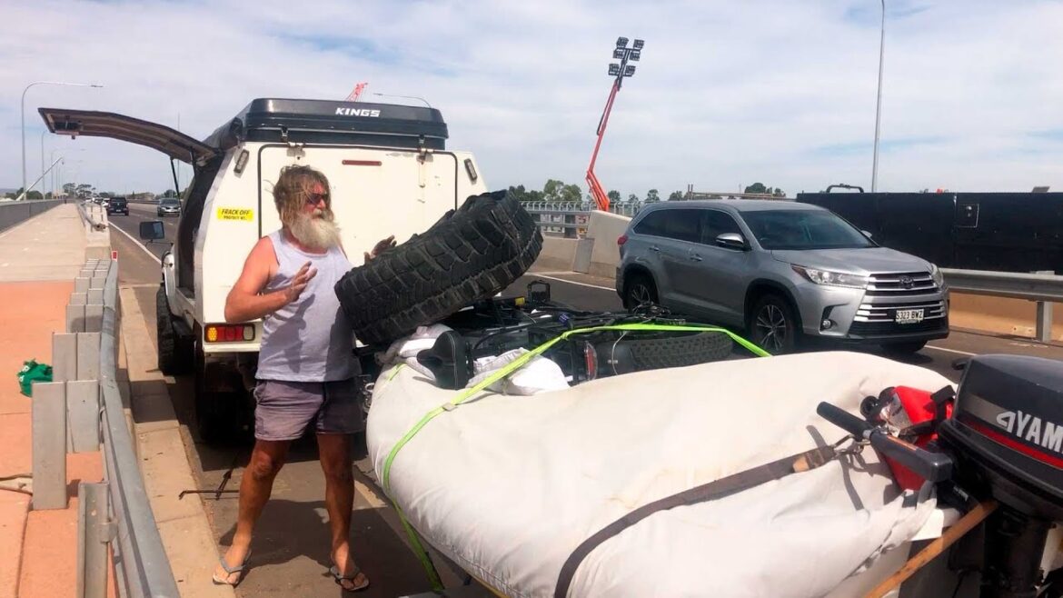 Episode 323 | Australian road trips and sailing summary returned to Darwin after blowout and floods