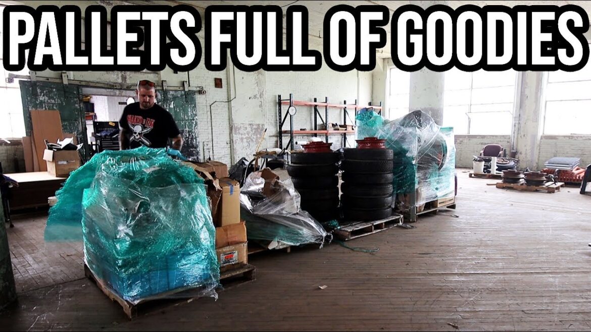 Pallet transport from the northwestern Pacific Ocean, barely survived!